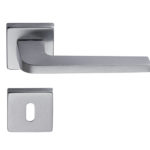 Maniglia per porte minimal modello Niko